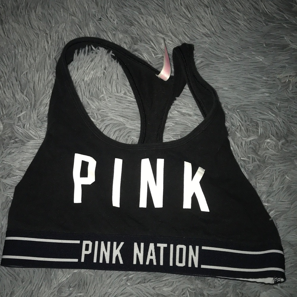 sports bra